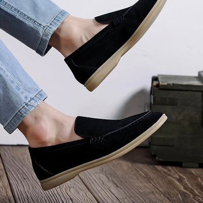 Geonwoo Old Money Süet Loafer